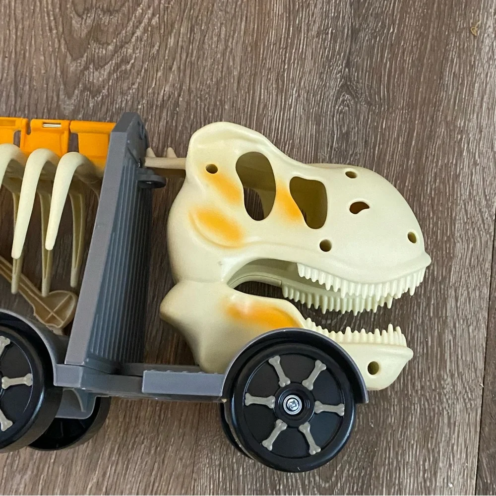 N/A dinosaur truck